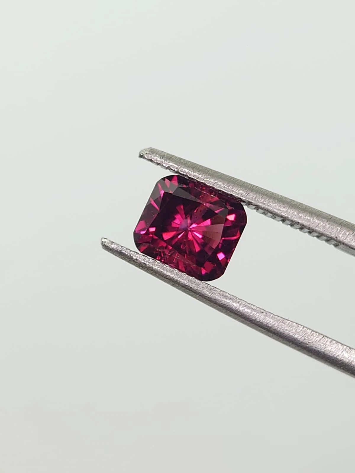 1.26ct Natural Rhodolite Garnet From Tanzania — view 4